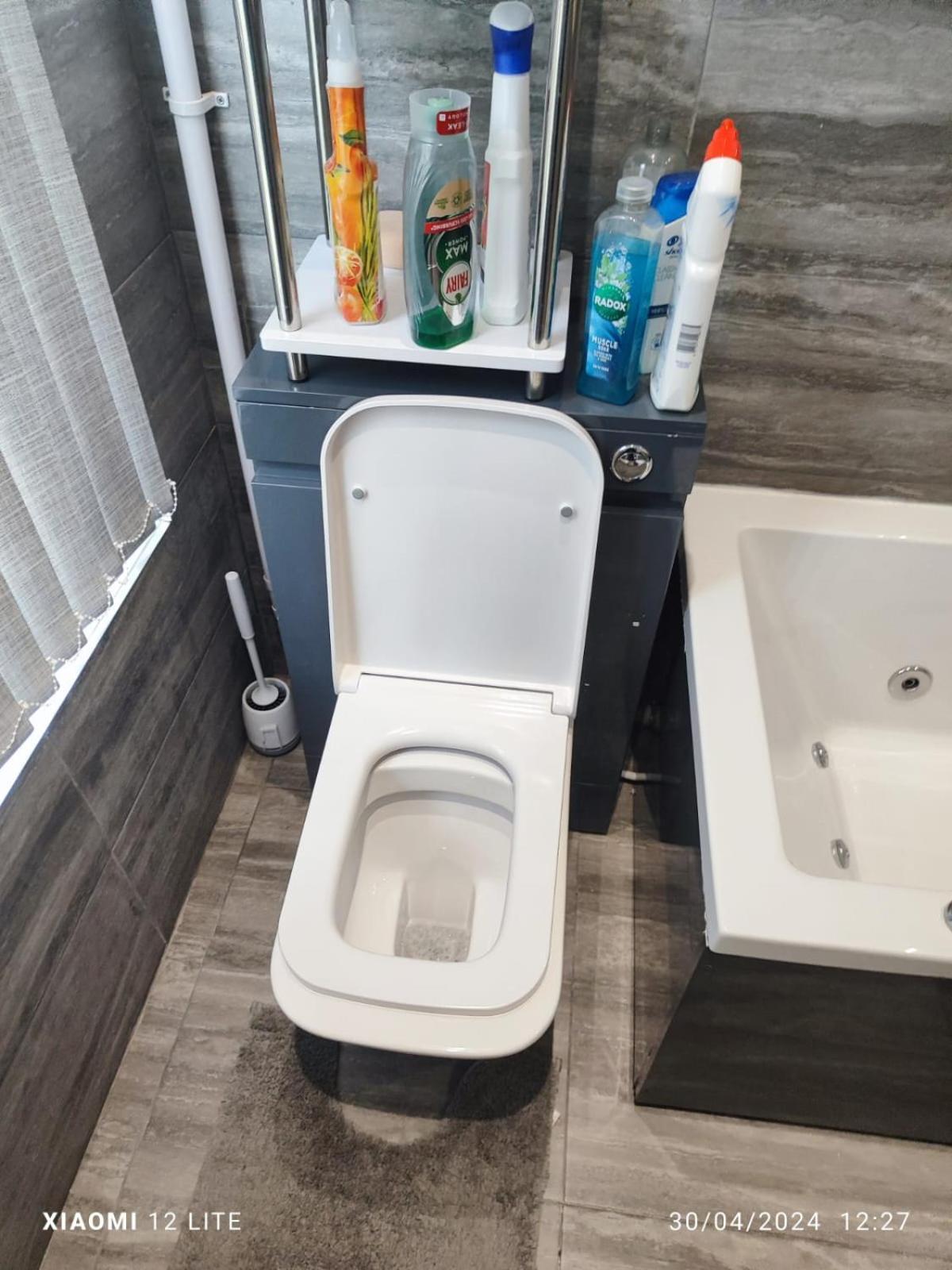 Ensuite Room With Private Bathroom At Walsall Oda fotoğraf